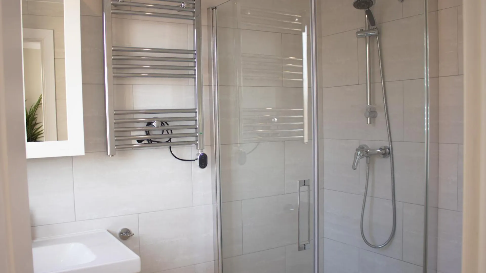 Luxurious 3 Bedroom Penthouse - Duquesa Fairways Manilva Apartment
