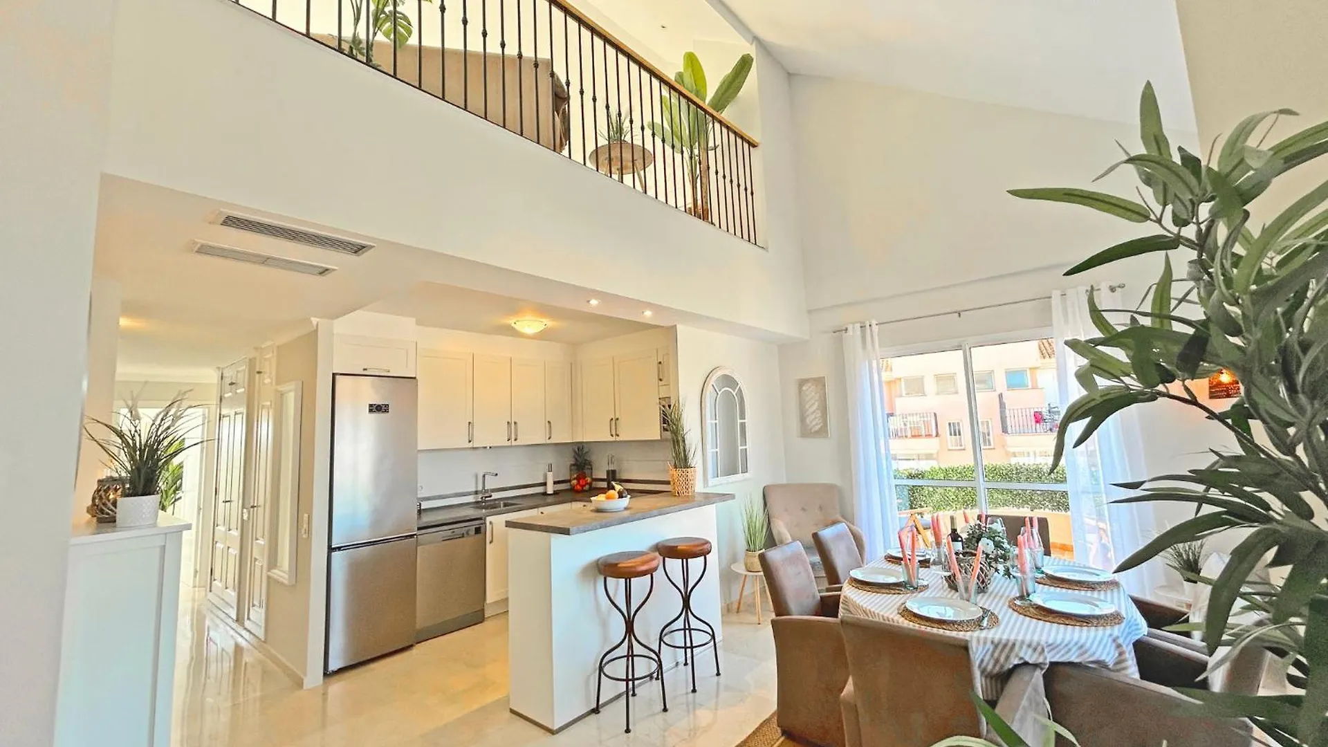 Luxurious 3 Bedroom Penthouse - Duquesa Fairways Manilva Apartment